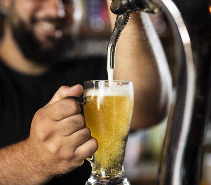 close-up-bartender-creating-delicious-drink close-up-bartender-creating-delicious-drink